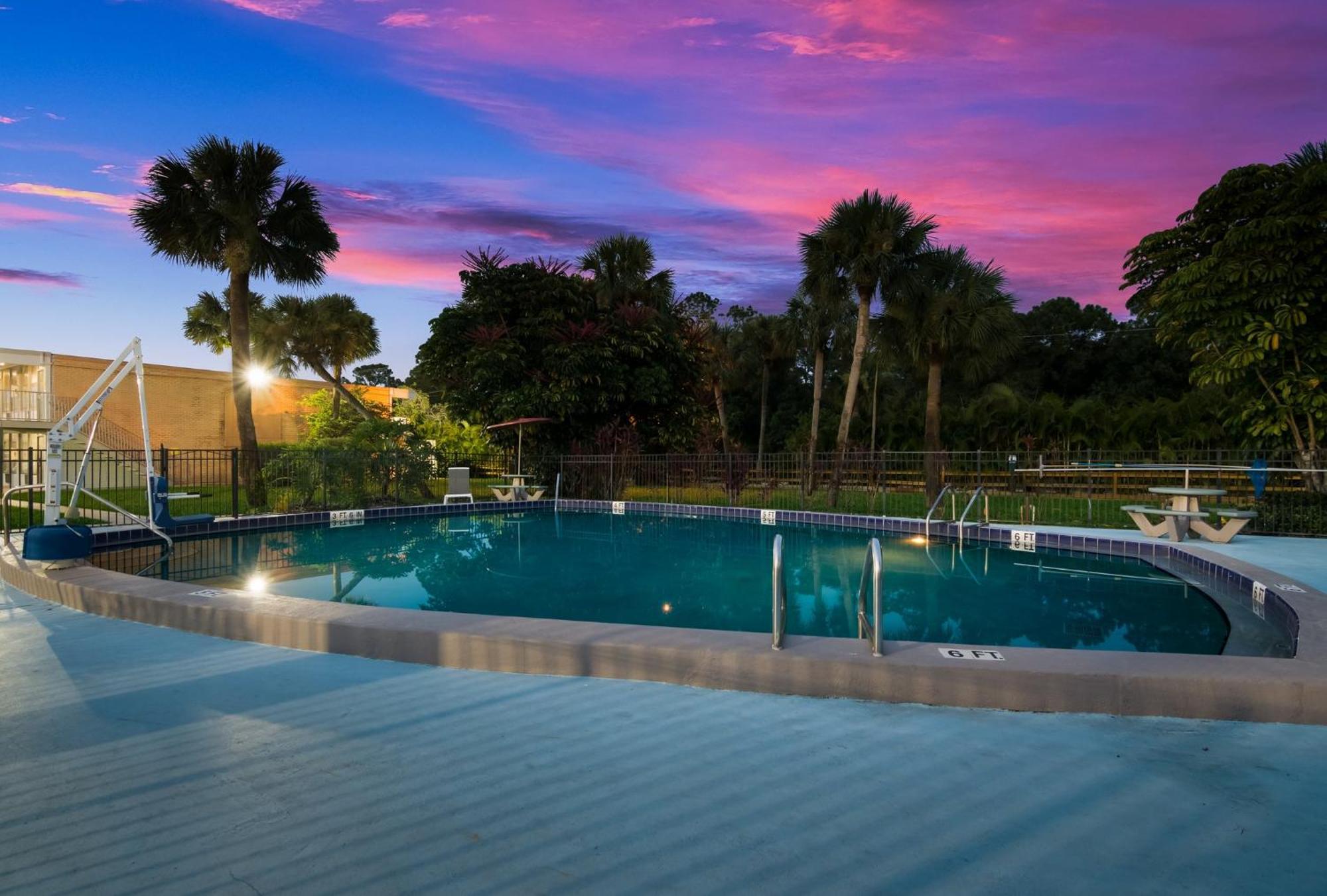 Red Roof Inn Vero Beach - I-95 Esterno foto