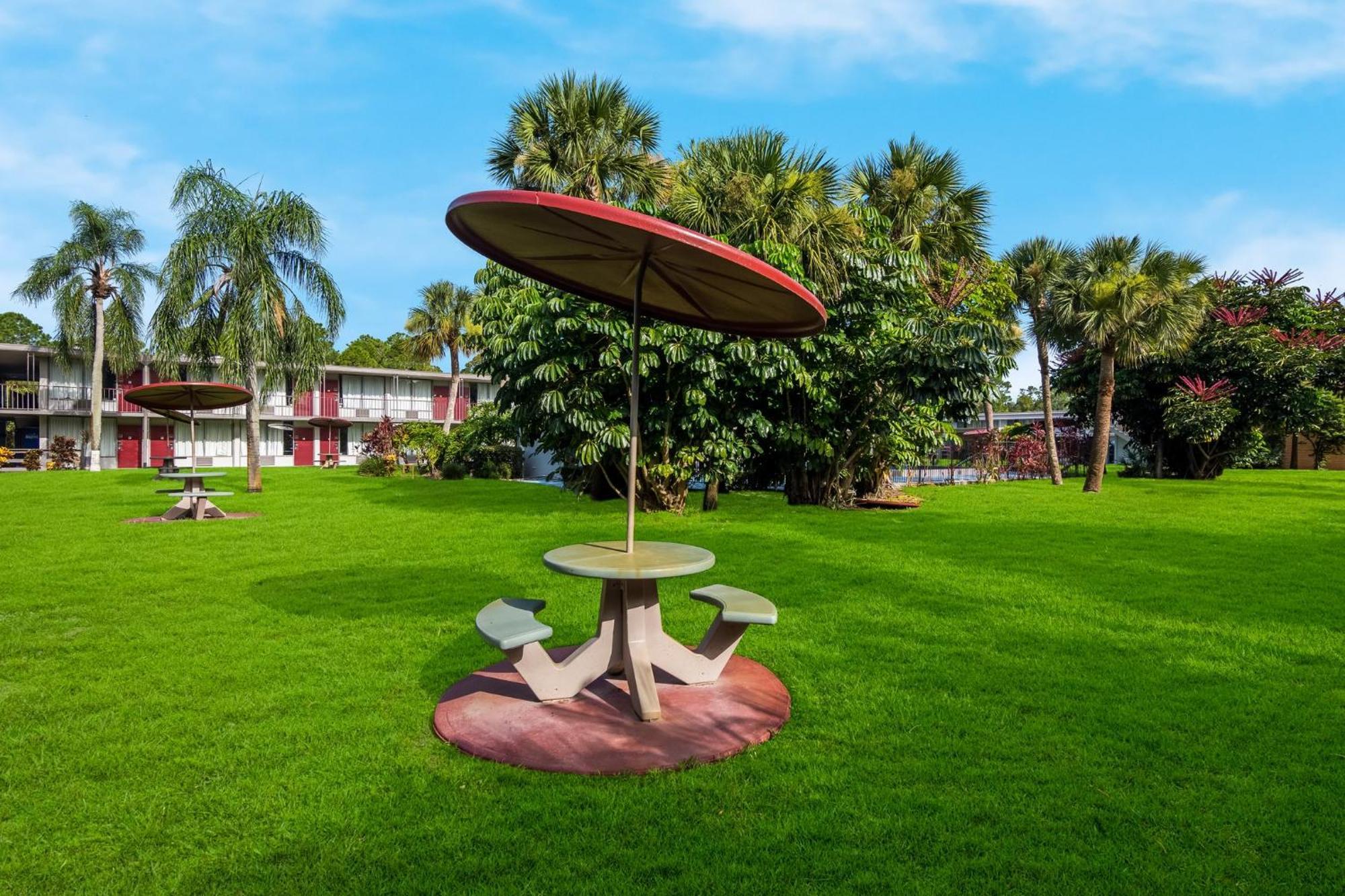 Red Roof Inn Vero Beach - I-95 Esterno foto